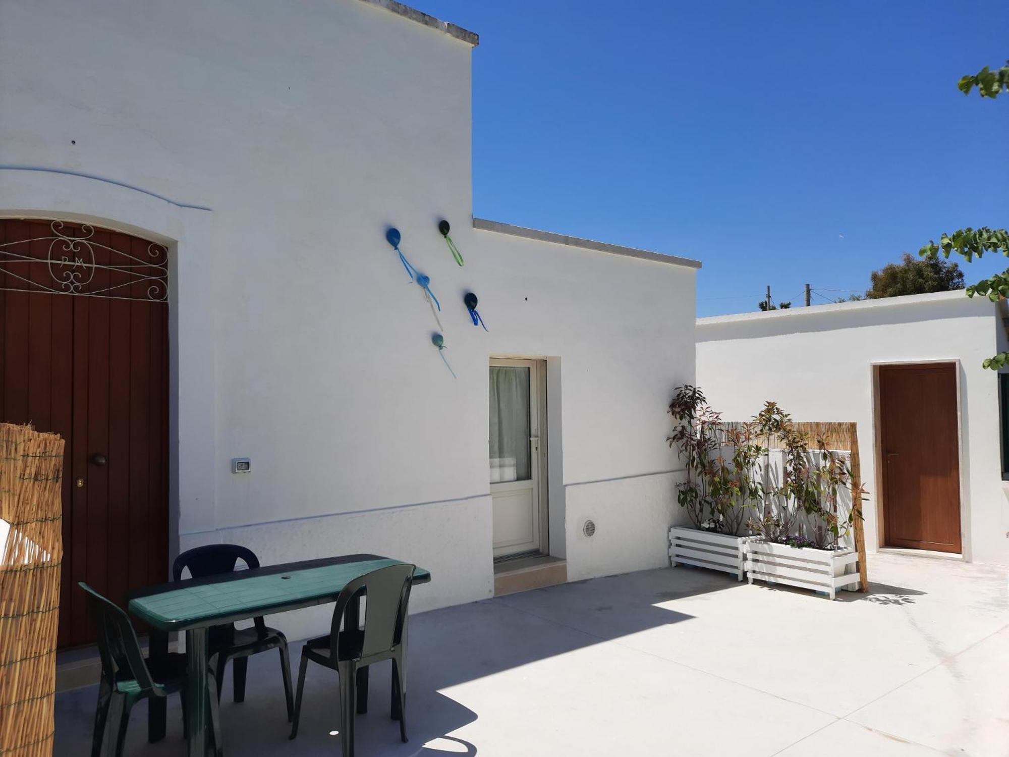 Trulli Donna Isabella 2 Bed & Breakfast โลโกโรตอนโด ภายนอก รูปภาพ